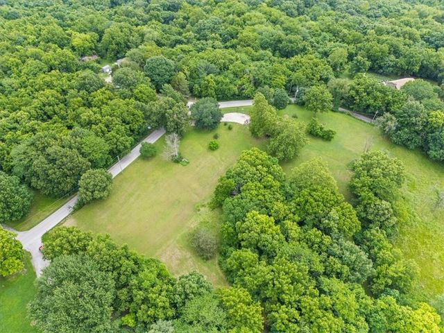 7337 Barnes Drive, Kansas City, KS 66109