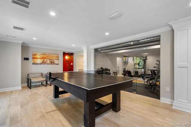 5 Coon Hollow Road, Lloyd Harbor, NY 11743