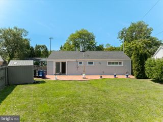 2817 ANZAC AVE, Abington, PA 19001