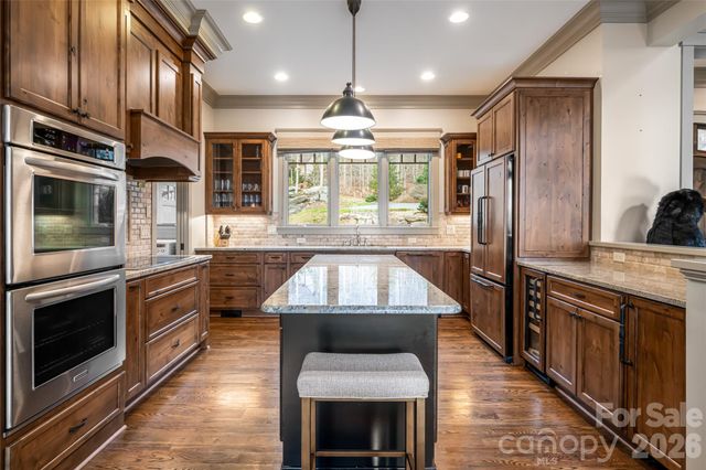 2 Cherokee Orchard Court, Fairview, NC 28730