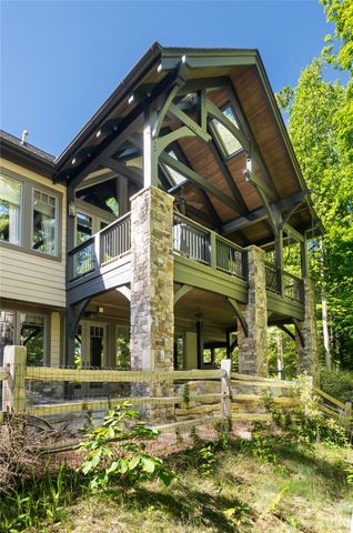 2 Cherokee Orchard Court, Fairview, NC 28730