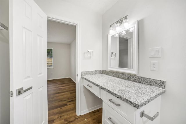 5914 Pebble Springs Drive, Houston, TX 77066