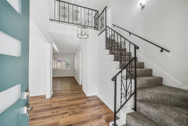 5914 Pebble Springs Drive, Houston, TX 77066