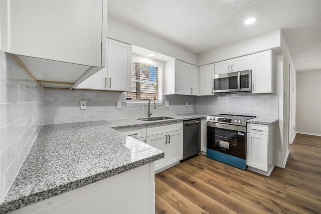 5914 Pebble Springs Drive, Houston, TX 77066