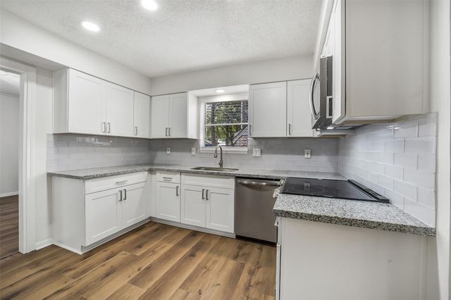 5914 Pebble Springs Drive, Houston, TX 77066