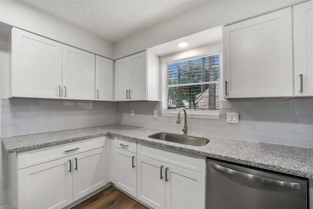 5914 Pebble Springs Drive, Houston, TX 77066