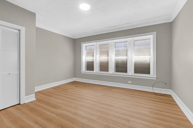 8010 S Phillips Avenue, Chicago, IL 60617
