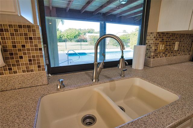 902 PINEHURST LANE, Venice, FL 34293