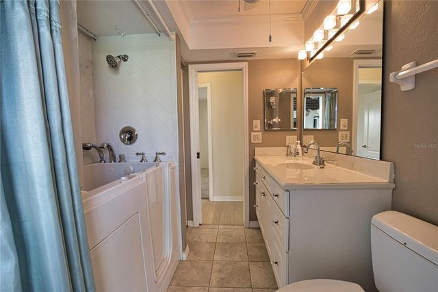 902 PINEHURST LANE, Venice, FL 34293