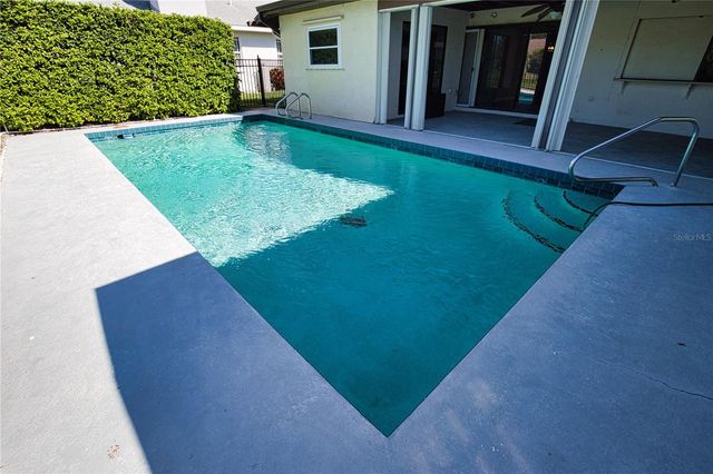 902 PINEHURST LANE, Venice, FL 34293