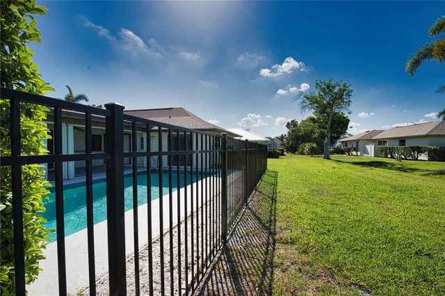 902 PINEHURST LANE, Venice, FL 34293