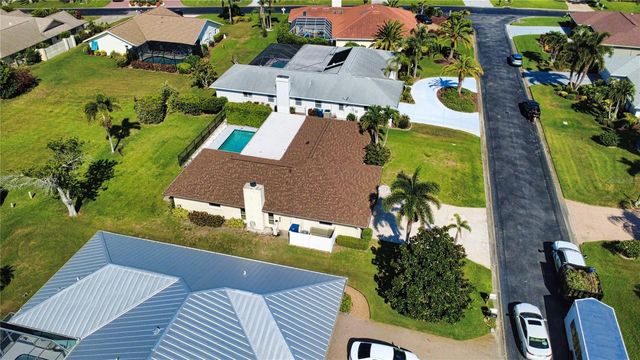 902 PINEHURST LANE, Venice, FL 34293