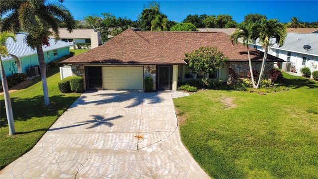 902 PINEHURST LANE, Venice, FL 34293