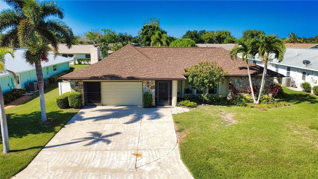 902 PINEHURST LANE, Venice, FL 34293