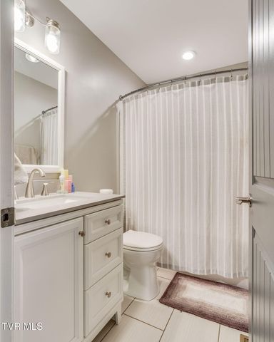 861 Cedar Branch Road, Kingsport, TN 37664