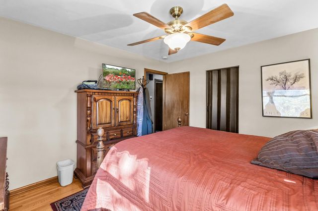 2869 Victoria Street N, Roseville, MN 55113