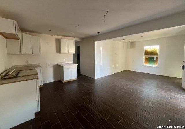 2010 Burnet, San Antonio, TX 78202