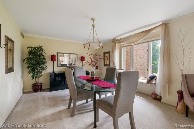 4723 Fairway Court, Waterford, MI 48328