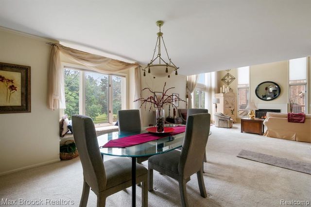 4723 Fairway Court, Waterford, MI 48328