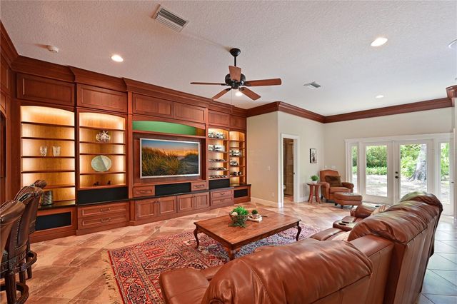 3240 WALTER TRAVIS DRIVE, Sarasota, FL 34240