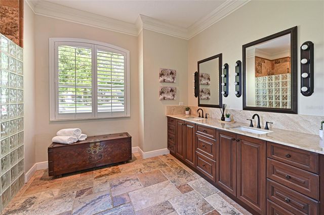 3240 WALTER TRAVIS DRIVE, Sarasota, FL 34240