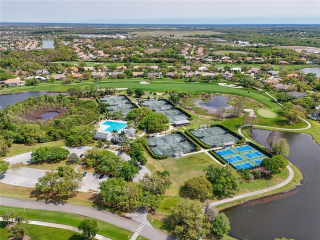 3240 WALTER TRAVIS DRIVE, Sarasota, FL 34240