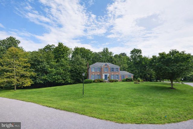 100 BLACKPOWDER LN, Fort Washington, MD 20744