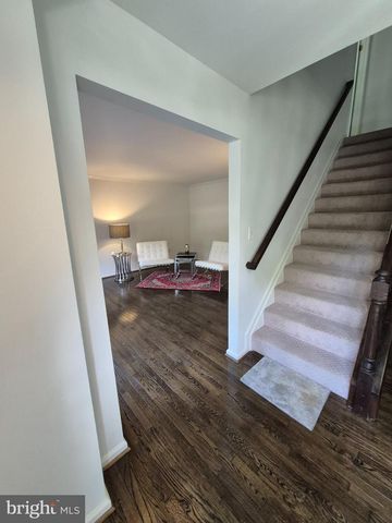 100 BLACKPOWDER LN, Fort Washington, MD 20744