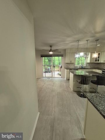100 BLACKPOWDER LN, Fort Washington, MD 20744