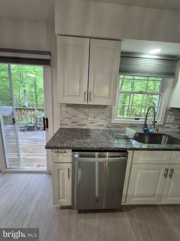 100 BLACKPOWDER LN, Fort Washington, MD 20744