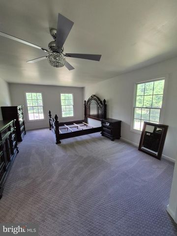 100 BLACKPOWDER LN, Fort Washington, MD 20744