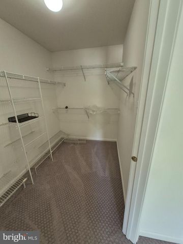 100 BLACKPOWDER LN, Fort Washington, MD 20744