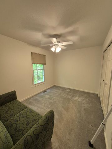 100 BLACKPOWDER LN, Fort Washington, MD 20744