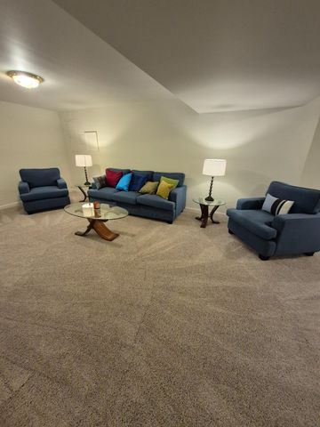100 BLACKPOWDER LN, Fort Washington, MD 20744
