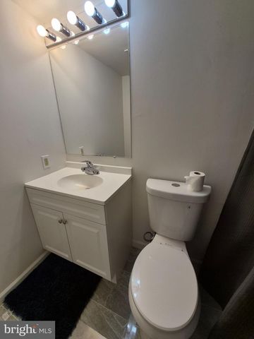 100 BLACKPOWDER LN, Fort Washington, MD 20744