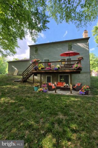100 BLACKPOWDER LN, Fort Washington, MD 20744