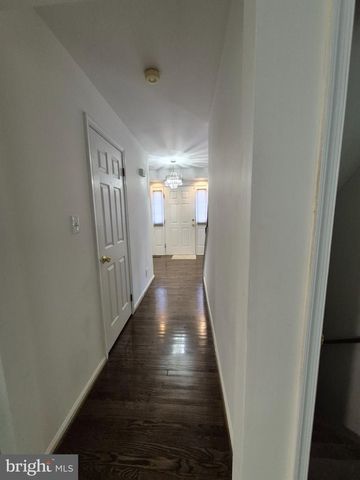 100 BLACKPOWDER LN, Fort Washington, MD 20744