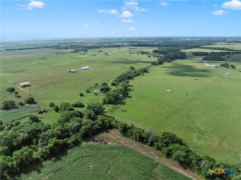 Image 8 of property listing at 16071 FM 107, Moody, TX 76657