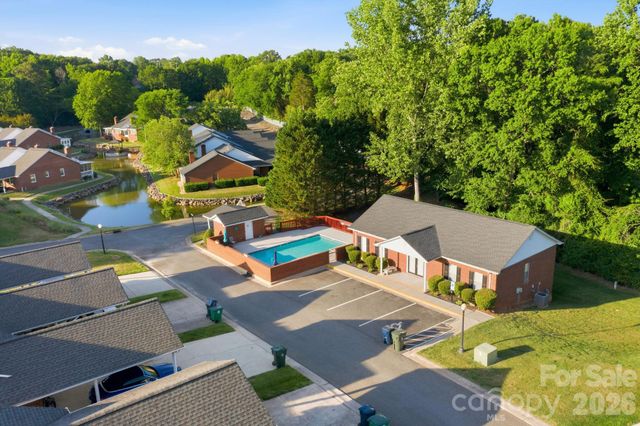 19980 Oak Leaf Circle, Cornelius, NC 28031