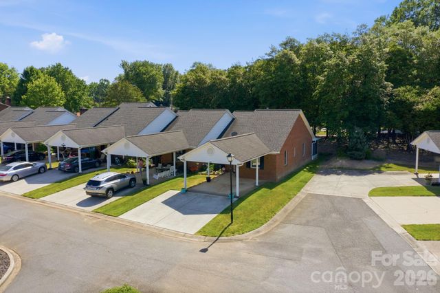19980 Oak Leaf Circle, Cornelius, NC 28031