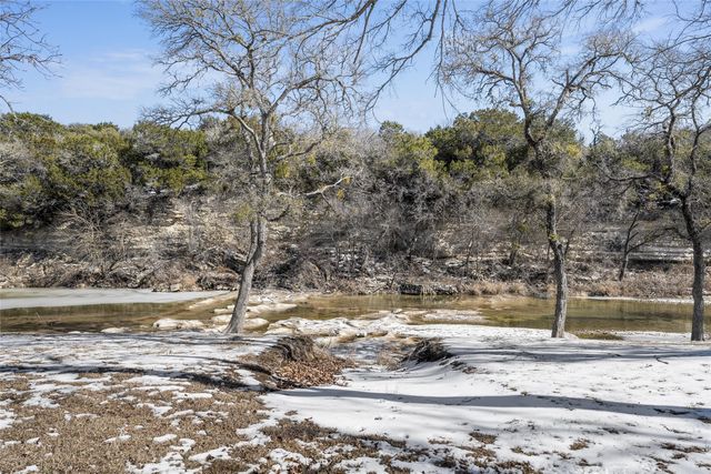 705 Lost Hunters Canyon, China Spring, TX 76633