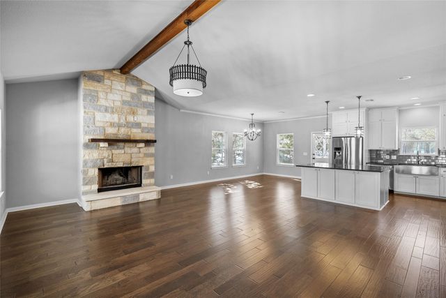 705 Lost Hunters Canyon, China Spring, TX 76633