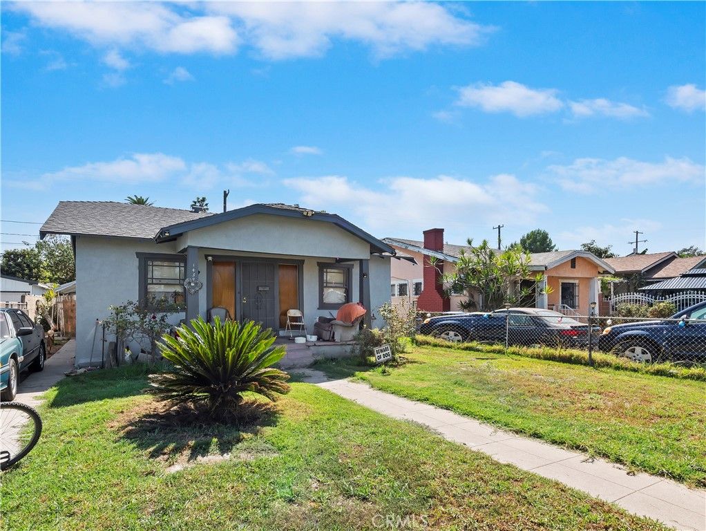 1438 W 70th, Los Angeles, CA 90047 — photo 2