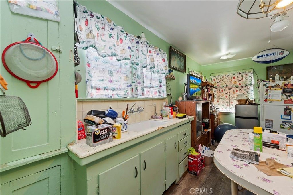 1438 W 70th, Los Angeles, CA 90047 — photo 5