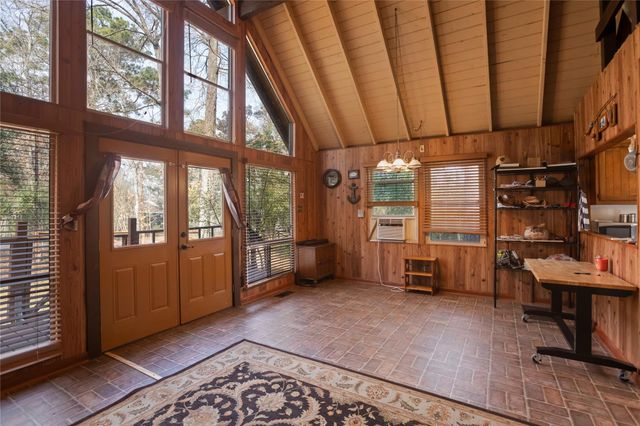 20 Shannon, Huntsville, TX 77320