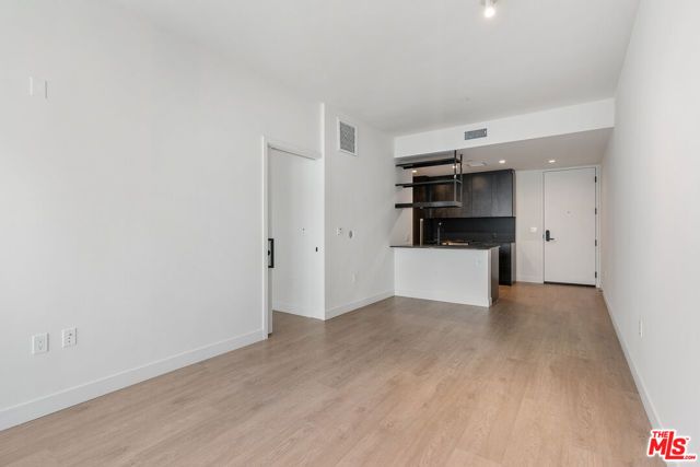 10700 Tabor Street 521, Los Angeles, CA 90034