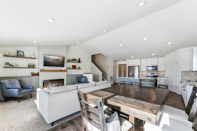 7780 207th Street W, Lakeville, MN 55044