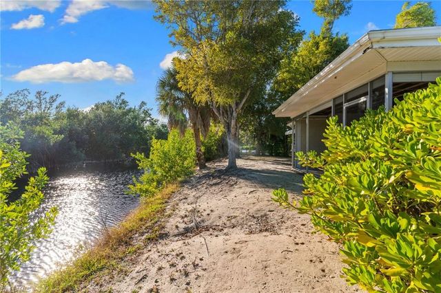 1812 Ibis LN, Sanibel, FL 33957