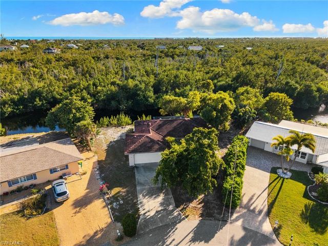 1812 Ibis LN, Sanibel, FL 33957