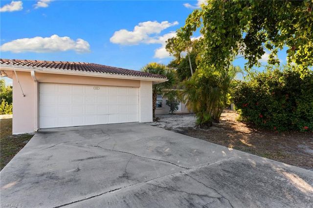 1812 Ibis LN, Sanibel, FL 33957